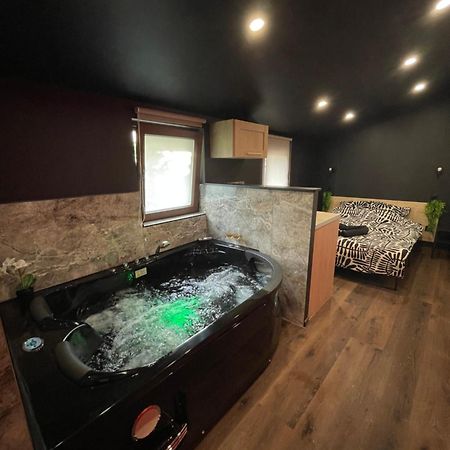 Jacuzzi Love Room Mulhouse Eksteriør billede